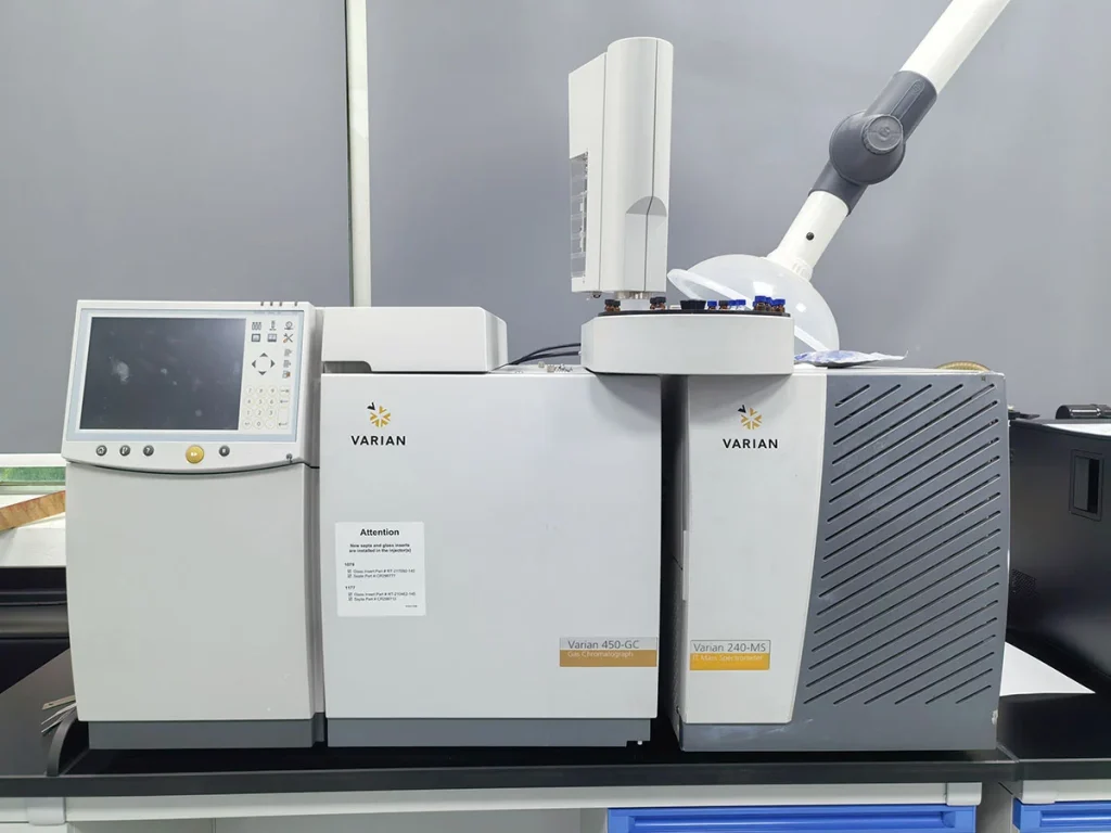 Varian GC-MS gas chromatography mass spectrometer for UV adhesive raw material composition analysis in laboratory